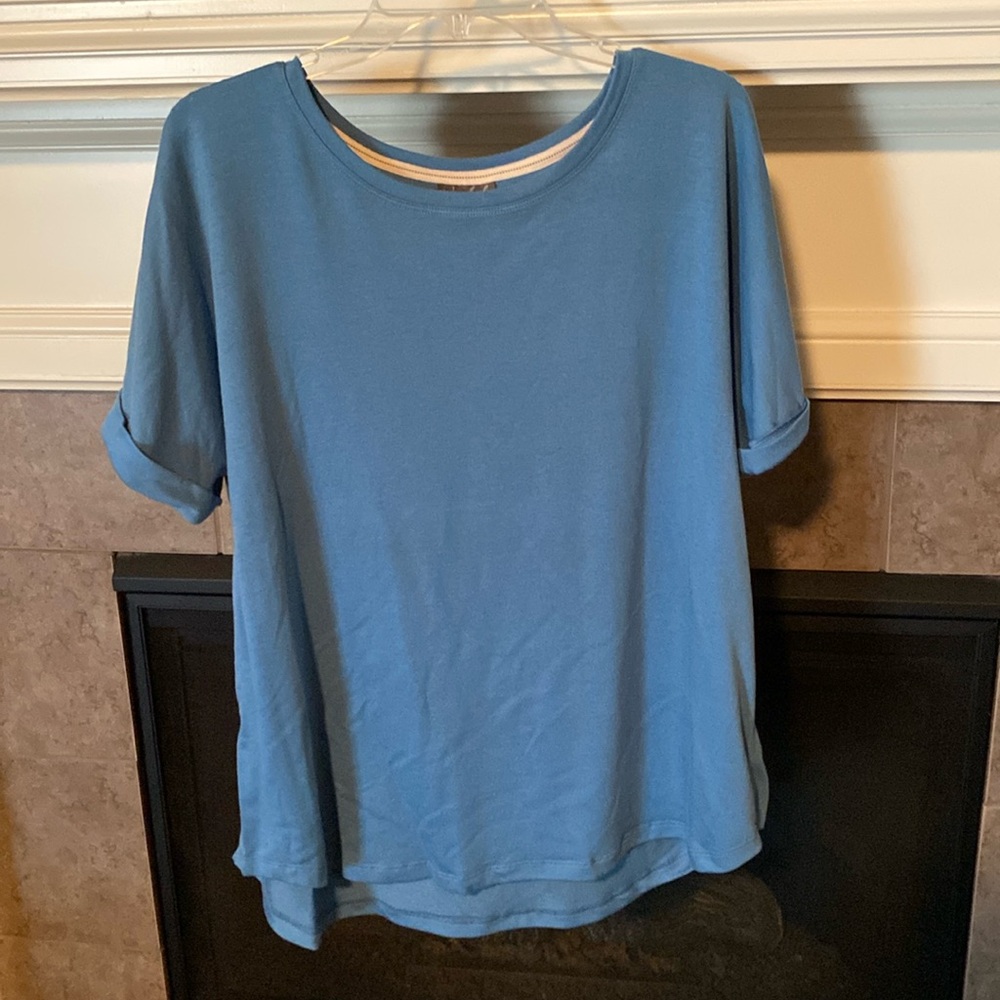 Women’s Wonderly Studio Short Sleeve T-Shirt. Size XL.